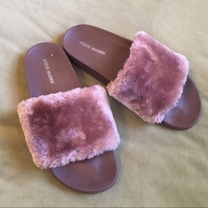 Steve Madden Lilac Slip-Ons